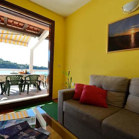 Apartman Sol *
