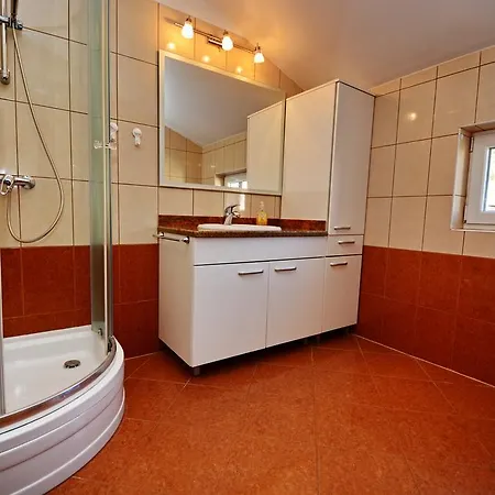 Apartman Sol *